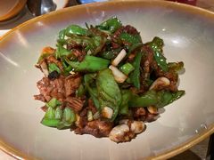 辣椒炒肉-青年公社烤鸭(滨湖银泰店)