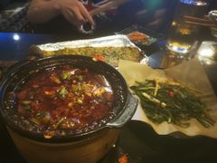 -何师烧烤·香辣蟹·川菜·30年老品牌(太古里旗舰店)