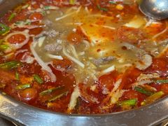 -黄利砖万峰林布依特色酸笋牛肉馆