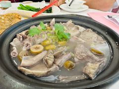 橄榄猪杂煲-金华安大酒楼·老牌潮菜·粤式茶点(东方国际店)