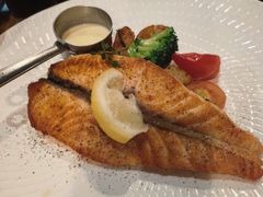 香煎三文鱼配柠檬汁-安妮意大利餐厅(国贸店)