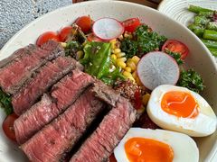 煎牛肉沙拉-Money Shops(愚园路店)