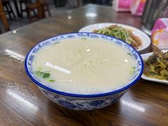 -雪琴面馆富安特色鱼汤面(城中花园店)