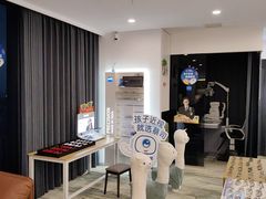 -三目眼镜·蔡司视觉合作店(青浦宝龙店)