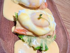 烟熏三文鱼班尼迪克蛋-Pekaa啤咖食肆Coffee&Bistro