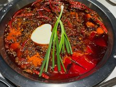 -茅草房·河畔园林火锅