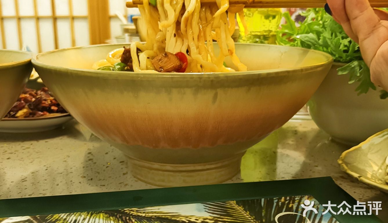 来楠无吃椰子鸡啦!