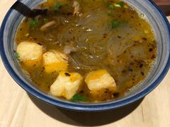 金陵鸭血粉丝汤-弄堂小笼包(西青中北永旺购物中心店)