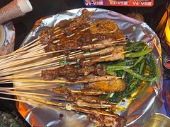 -何师烧烤Pro ·江湖川菜·小龙虾·精酿啤酒(太古里旗舰店)