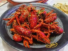 -肥肥虾庄·金牌油焖大虾(首义路店)