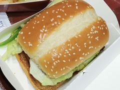 -肯德基(西影路店)