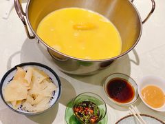 花胶鸡锅底-上房火鍋(新天地店)