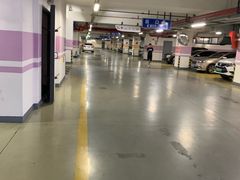 -中原城市广场-停车场