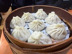 -莱莱小笼·乔艾
