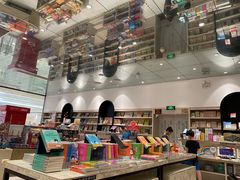 -钟书阁(群光广场店)
