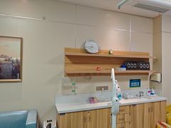 -上海仁爱医院口腔科 · 种植
