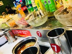 -百品聚旋转火锅(万德庄店)