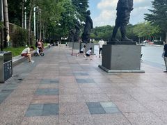 -英雄广场