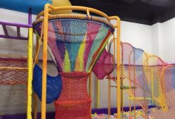 -蹦贝运动中心·蹦床·攀岩·闯关(龙岗店)