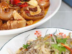 -丹水桥地锅鱼·翘嘴鲌·地方特色全鱼宴(丹江口大坝店)