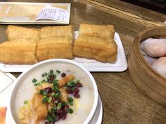 荔湾艇仔粥-赏点粤式点心(广州塔店)