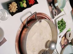 -洪氏嗨捞·猪肚鸡火锅(阳光天地店)