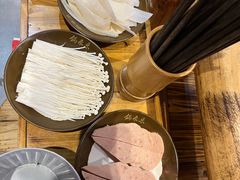 -锅来乐地锅鸡(安亭店)