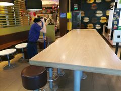 大堂-麦当劳(龙洞店)