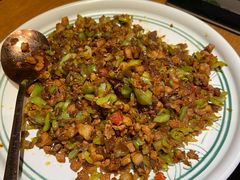 -云海肴·汽锅鸡·云南菜(天山百盛优客店)