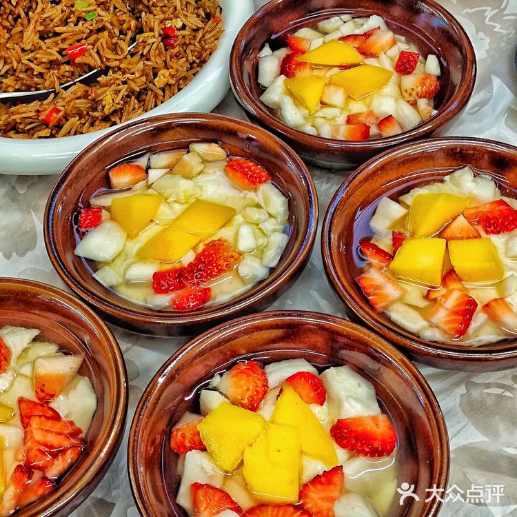  四方坪宝藏宵夜大排档🍢烤鱼烤串嘎嘎香