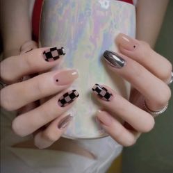 -LWL nail studio美甲美睫工作室
