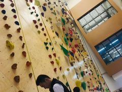-ROCKPLUS攀岩馆(环宇城店)
