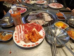 -哈哈碳都·牛肋条无限自助烤肉(台江万达店)