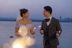 -蒙太奇婚纱摄影(万达店)