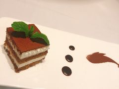 -GreyWhale灰鲸餐厅(武汉国际广场店)