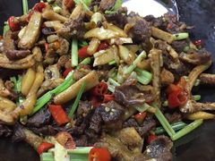 酸笋炒牛杂-牛八宝桂林米粉(八里庄店)