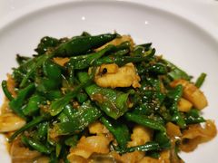 脆皮乳鸽-飶香居(省博物馆店)