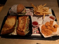 -The Habit Burger Grill 哈比特汉堡(复兴soho店)