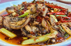 Stir-fried Earth Eel Slices