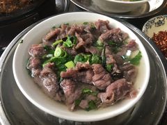 -乐山食古香跷脚牛肉