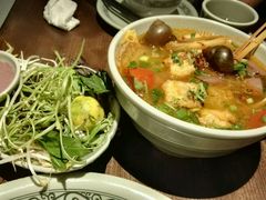-大头虾越式风味餐厅(光明广场店)