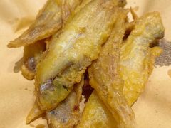 炸小龙鳞鱼-渡海小渔村.老辈日照菜