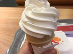 圆筒冰淇淋-麦当劳(百联西郊购物中心店)