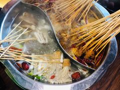 -签多多串串香火锅