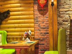 -米德维奇俄式西餐厅(西六道街店)