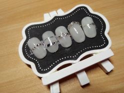 -朵拉定制美妆美甲