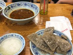 老北京炸灌肠-门框胡同百年卤煮(新街口店)