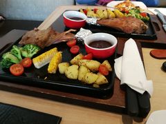 -必胜客(松雷店)