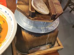 -魏铭鱼头捞饭(晋阳路店)