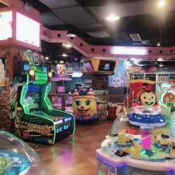-卡通尼乐园(龙湖六合天街店)